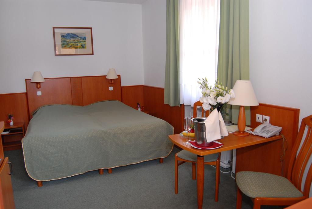 Magita Hotel Basko Luaran gambar