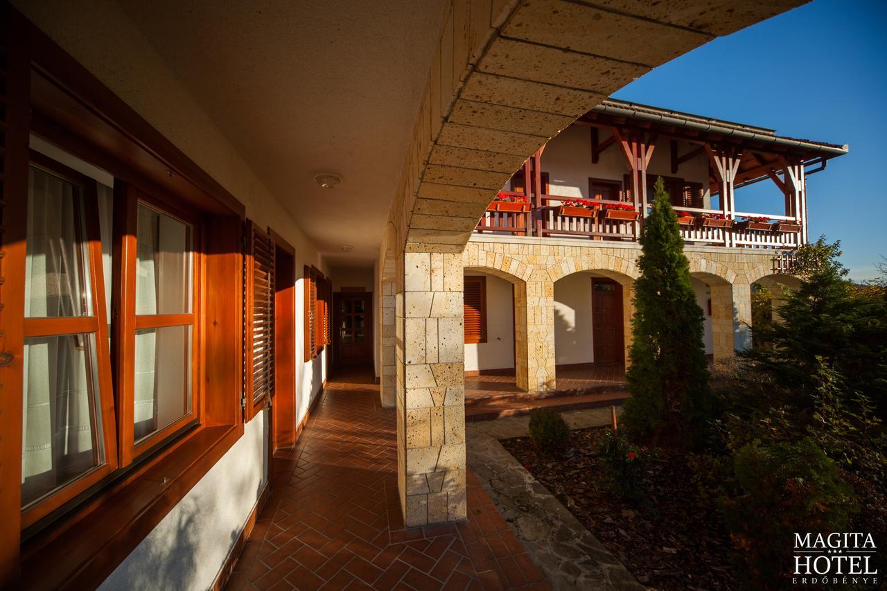 Magita Hotel Basko Luaran gambar