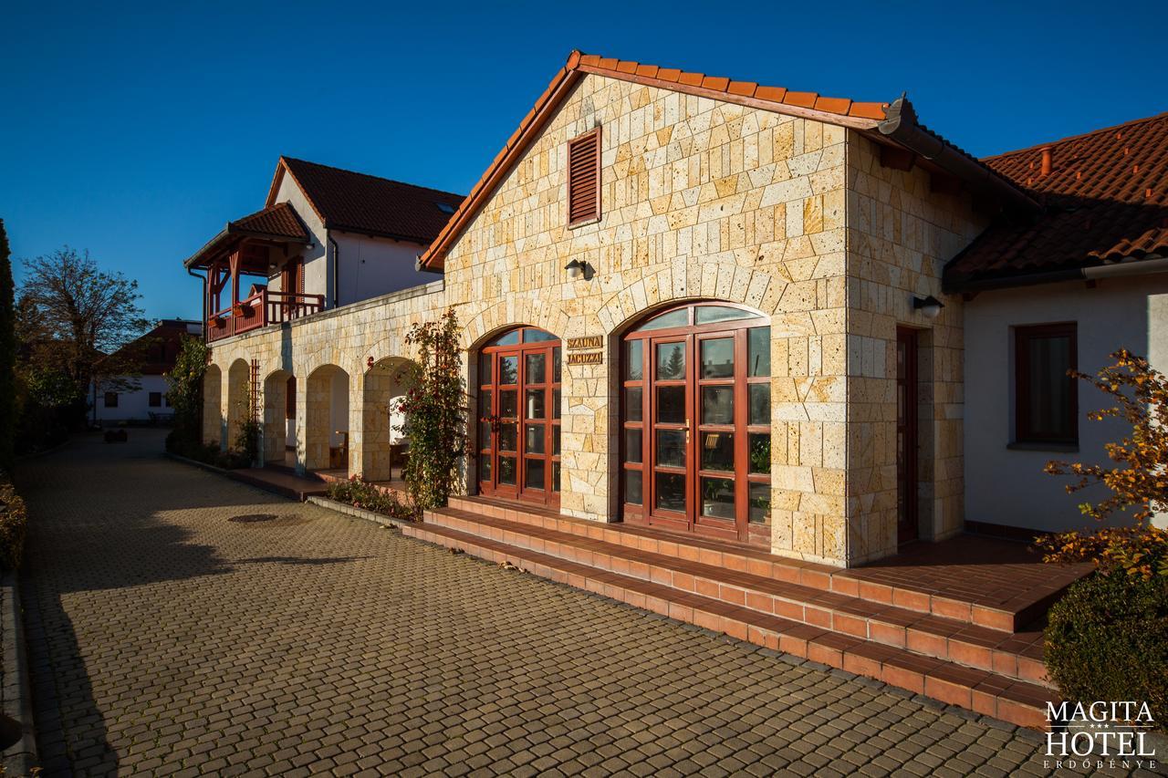 Magita Hotel Basko Luaran gambar