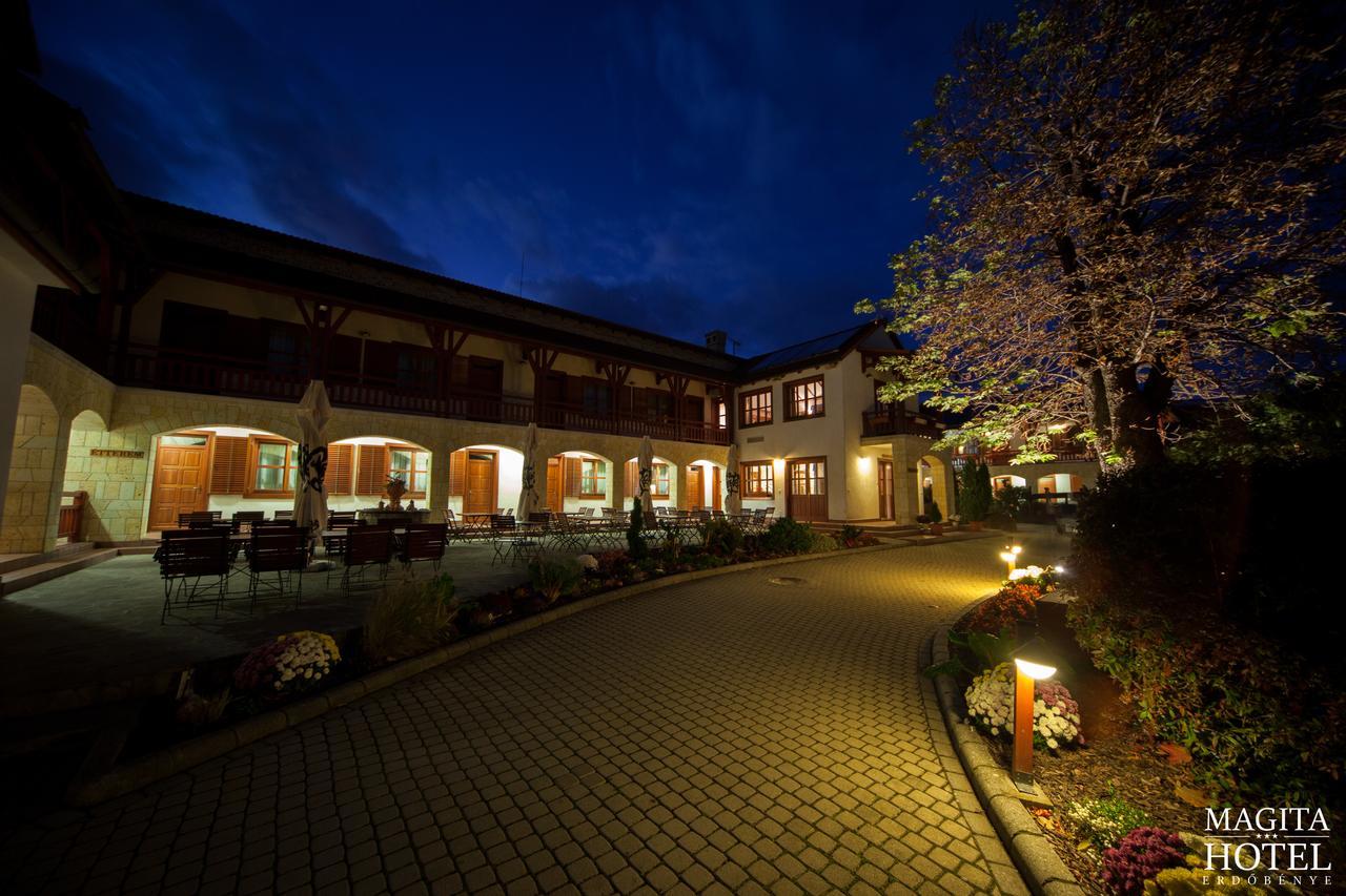 Magita Hotel Basko Luaran gambar