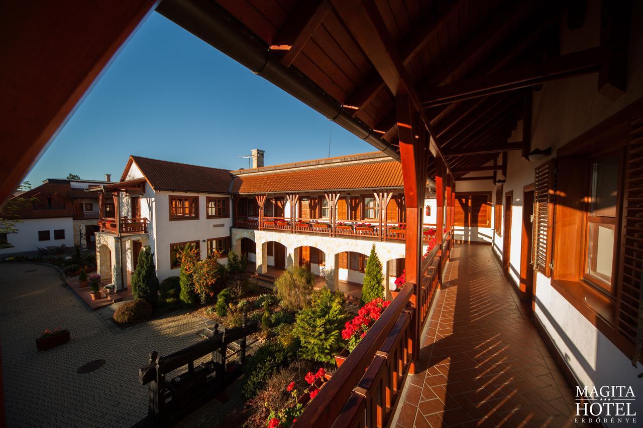 Magita Hotel Basko Luaran gambar